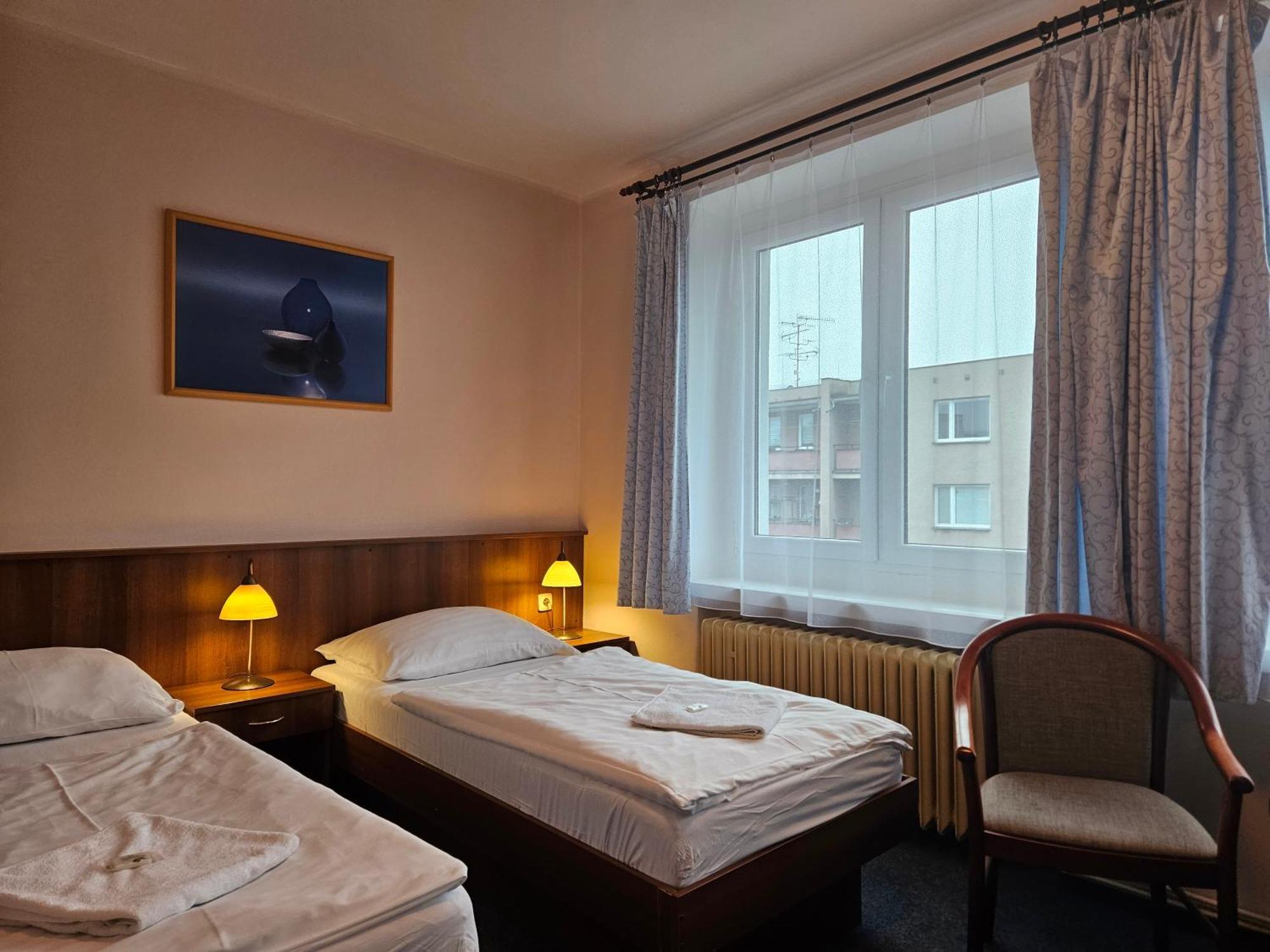 Hotel Trim Pardubice Zewnętrze zdjęcie