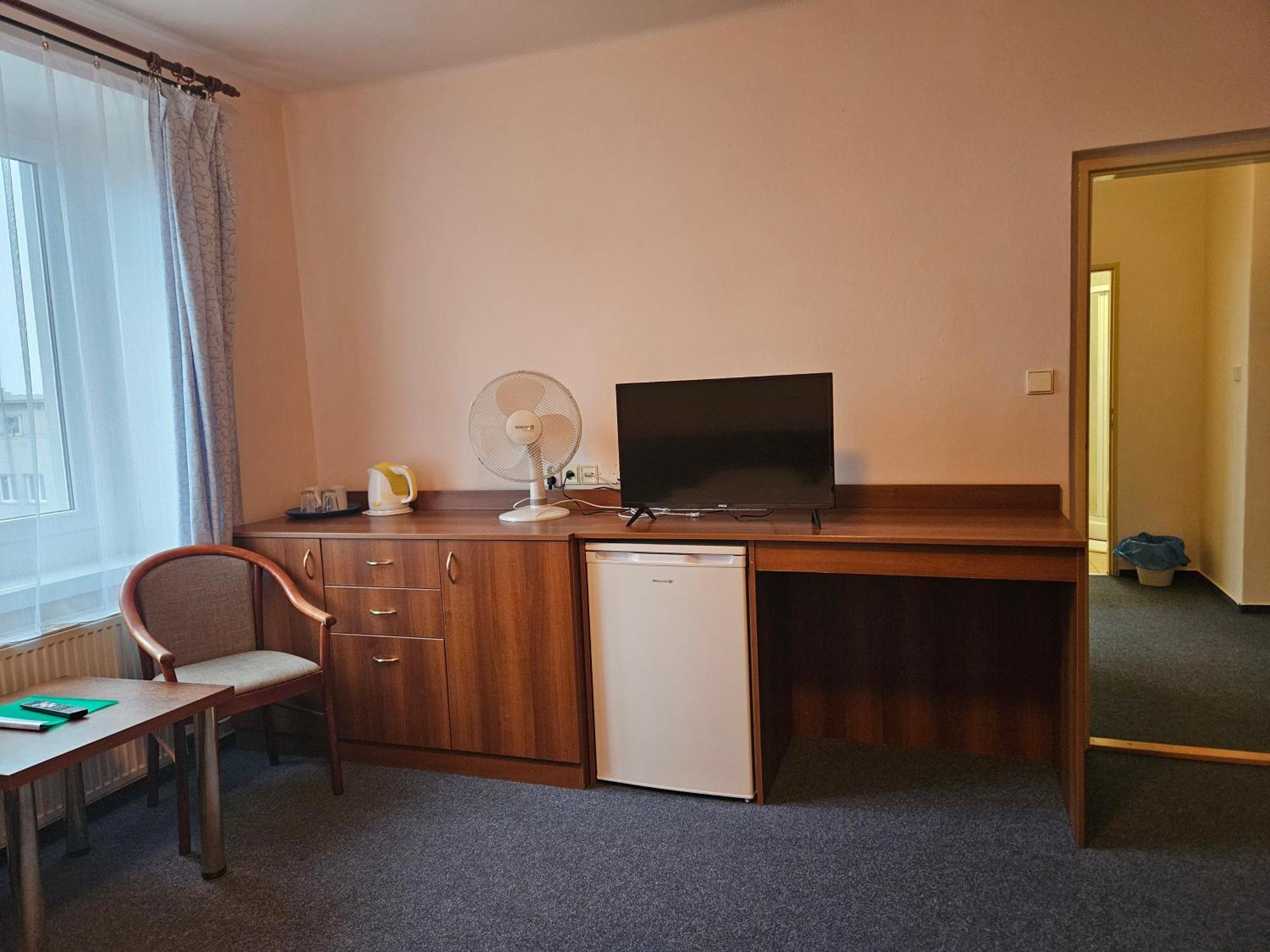 Hotel Trim Pardubice Zewnętrze zdjęcie