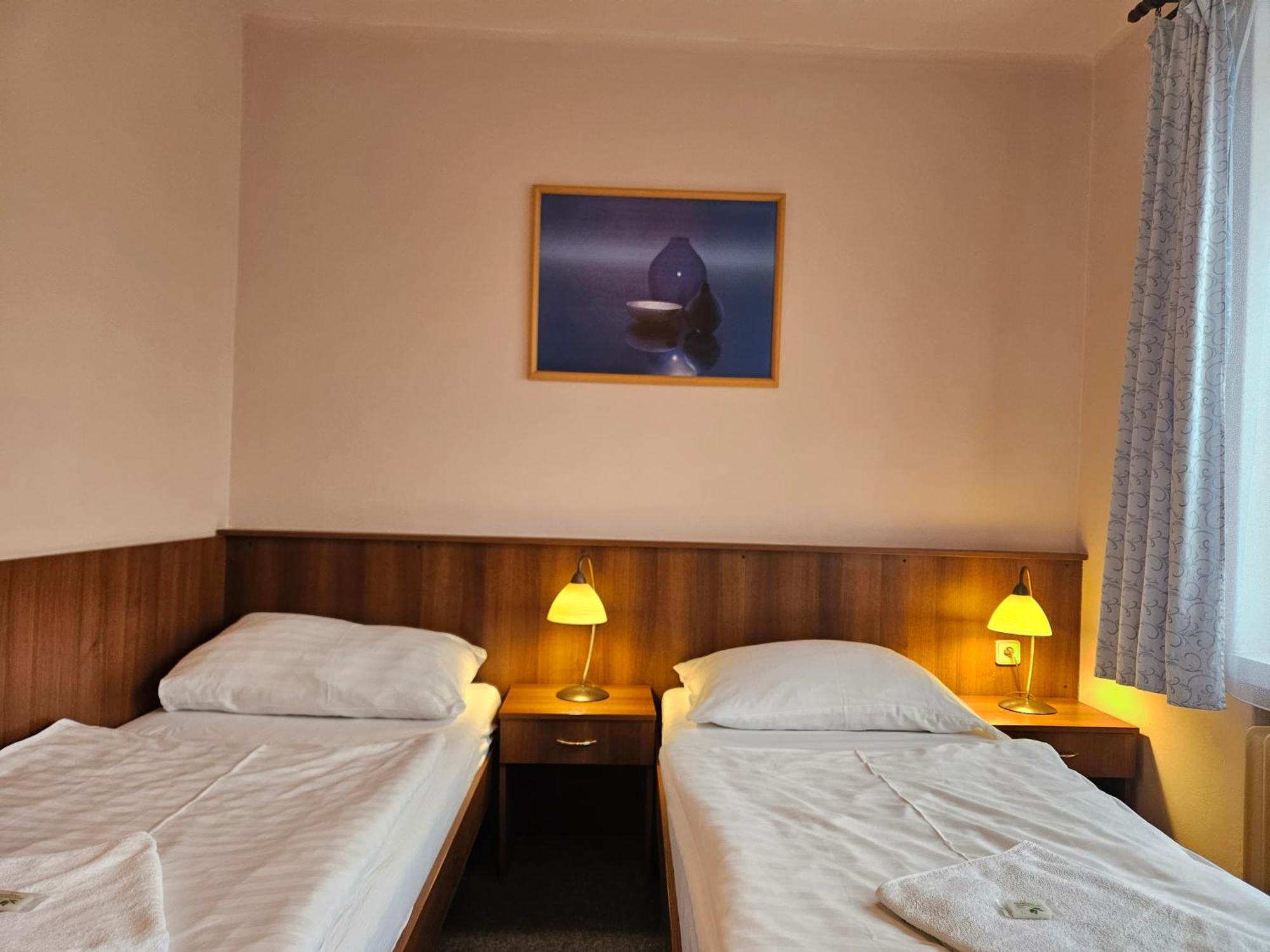 Hotel Trim Pardubice Zewnętrze zdjęcie