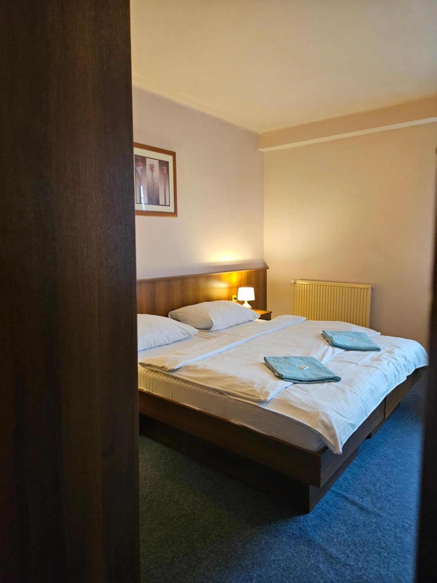 Hotel Trim Pardubice Zewnętrze zdjęcie