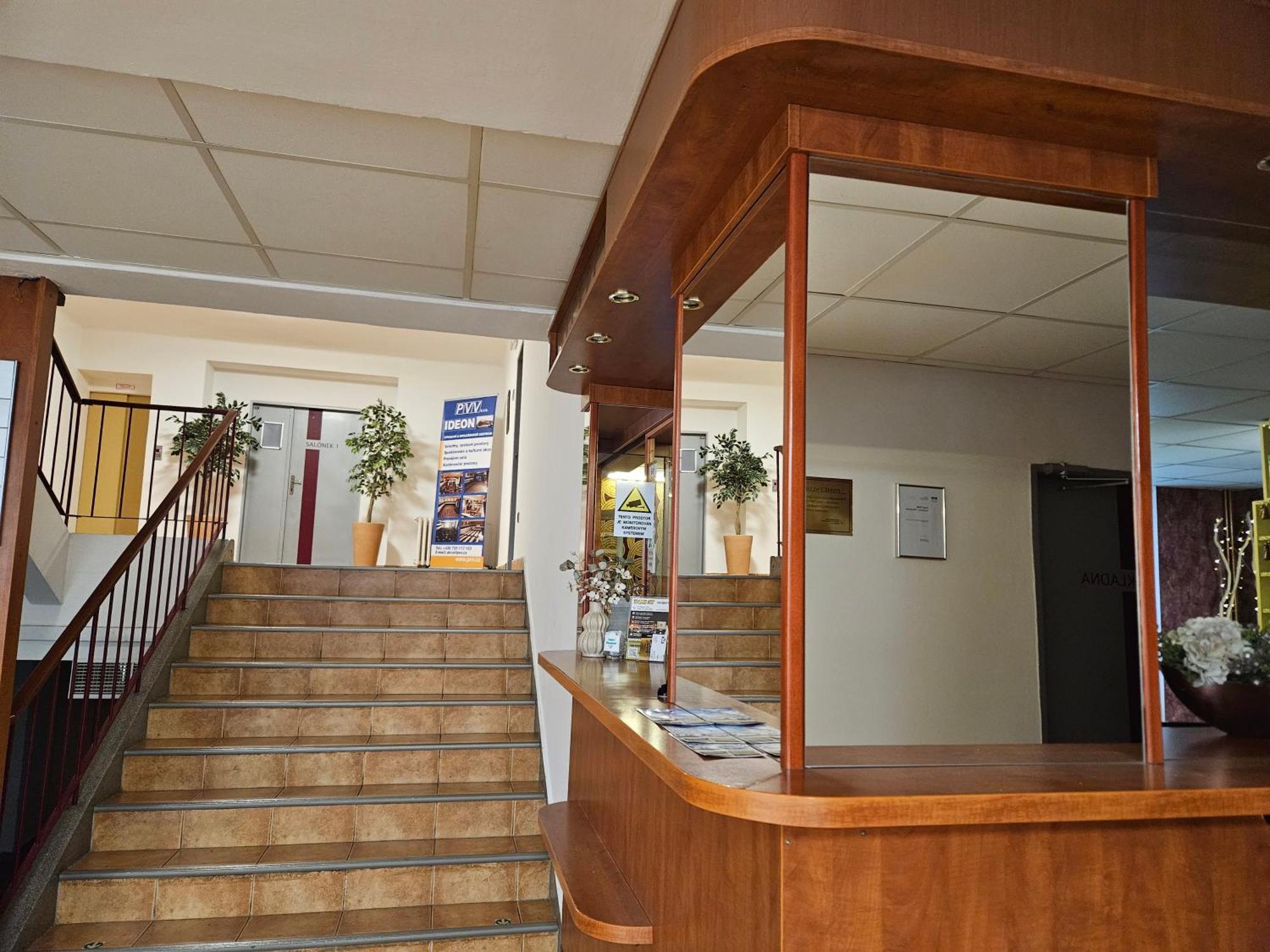 Hotel Trim Pardubice Zewnętrze zdjęcie