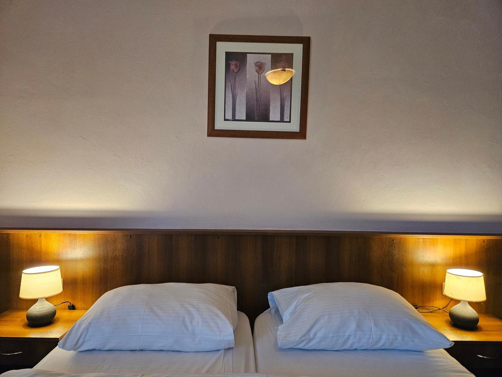Hotel Trim Pardubice Zewnętrze zdjęcie