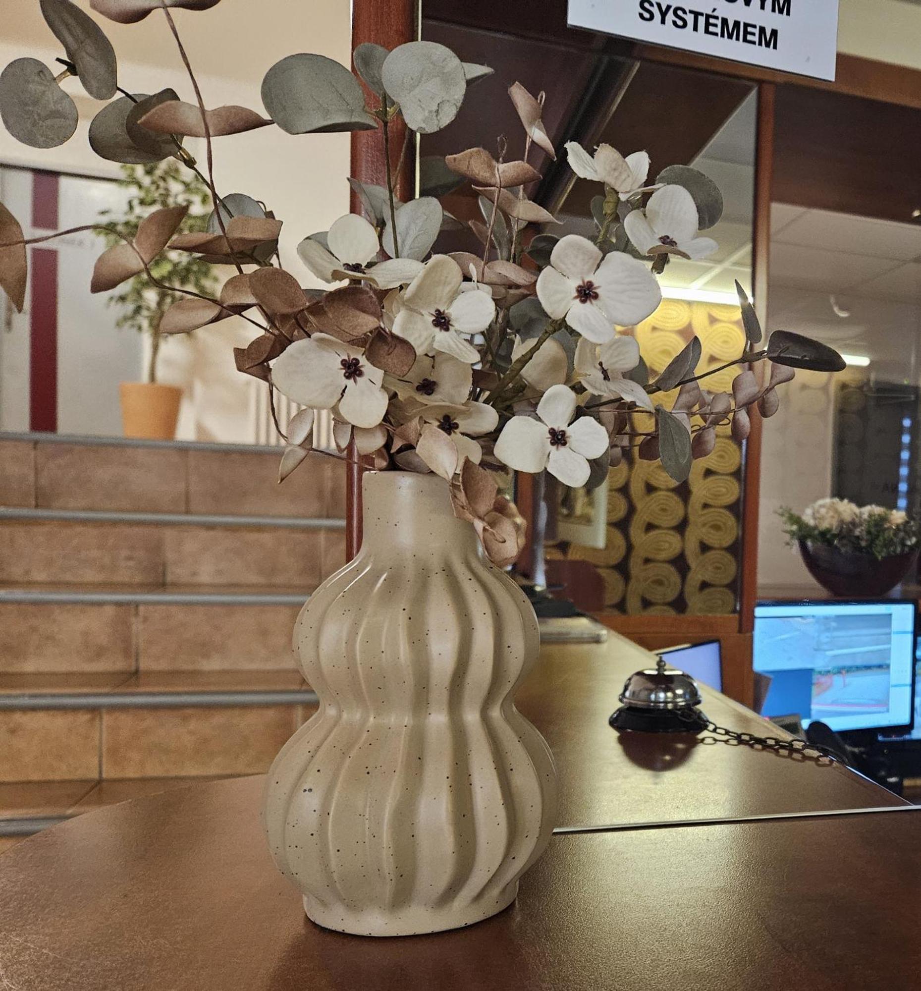 Hotel Trim Pardubice Zewnętrze zdjęcie