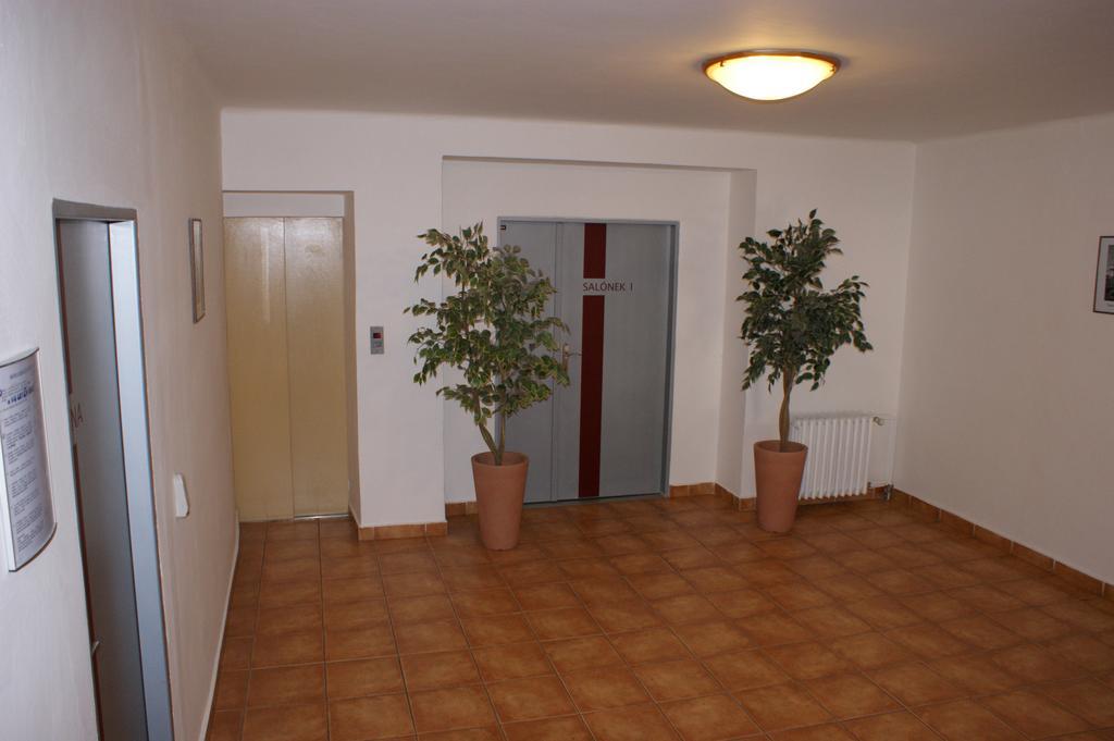 Hotel Trim Pardubice Zewnętrze zdjęcie