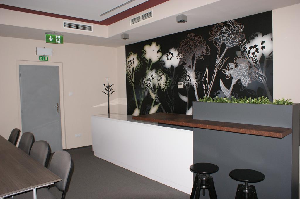 Hotel Trim Pardubice Zewnętrze zdjęcie