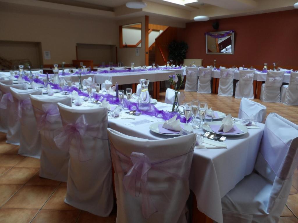 Hotel Trim Pardubice Zewnętrze zdjęcie